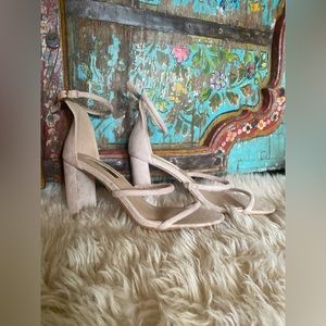 NWOT Billini Beige Block Heel Sandals